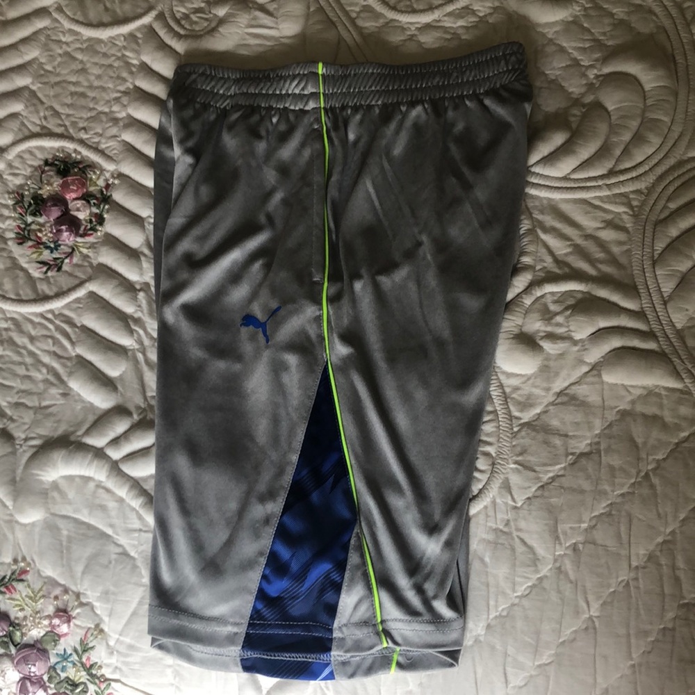 Boys Puma shorts size medium